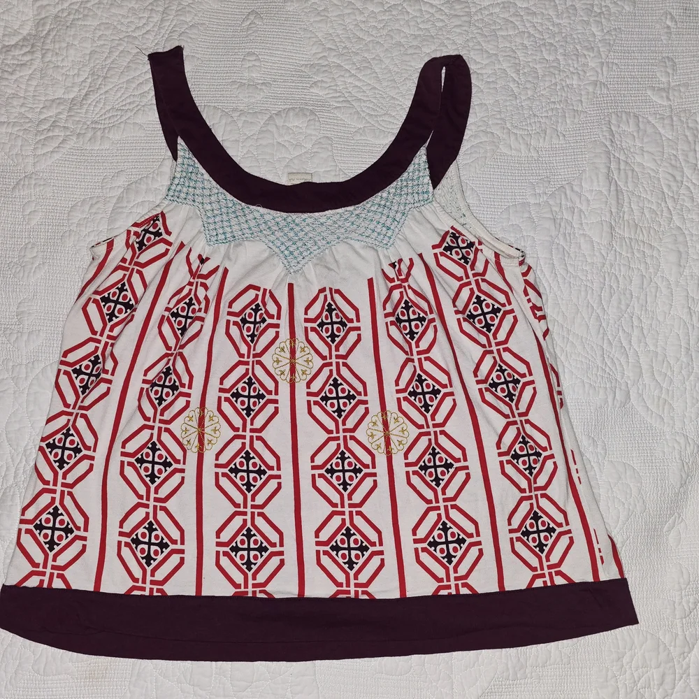 Anthropologie- Geometric Patterned Sleeveless Top - Picture 3 of 3